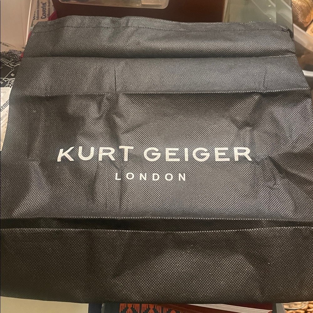 Kurt Geiger Black Quilted Shoulder Bag- it’s new but tags off-new bag -enjoy - Picture 5 of 5